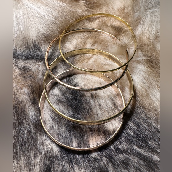 Set of 4 Solid Brass Textured Bangle Bracelets - Picture 6 of 8